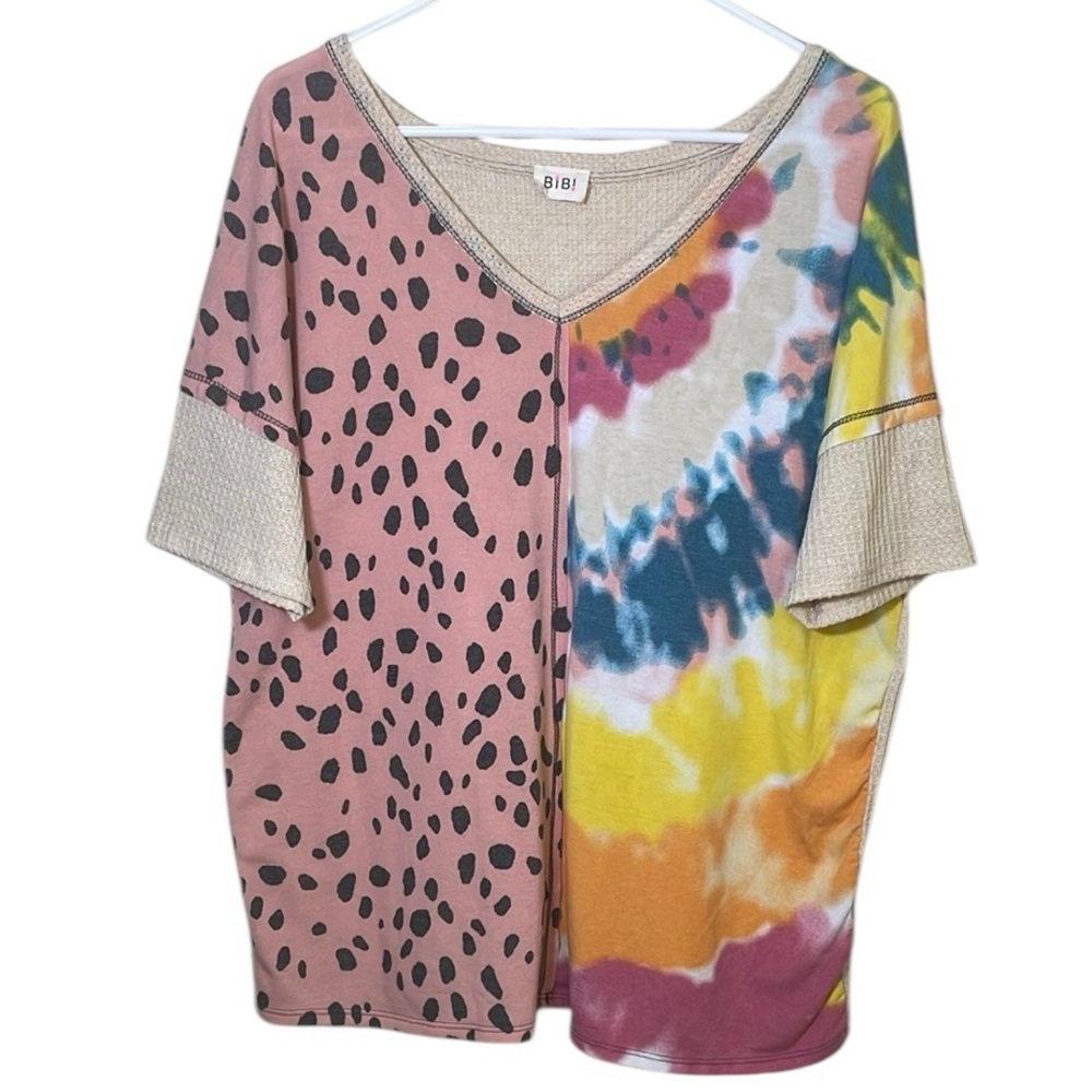 BIBI Colorful Split V Neck Short Sleeve Top